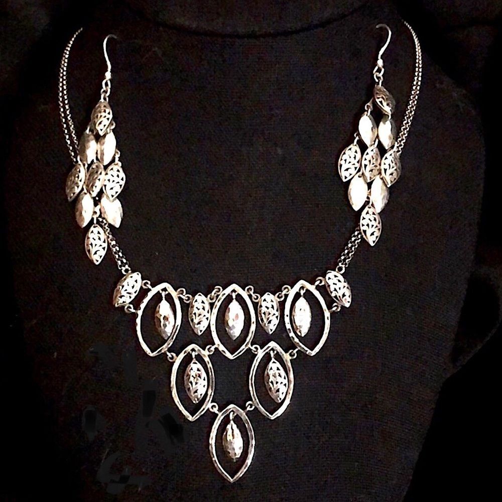 LOIS HILL Sterling 925 Hammered Cut Out Chandelier Drop Earrings & Bib Necklace